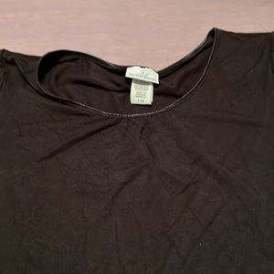 Black Jaclyn Smith size large short sleeve shirt